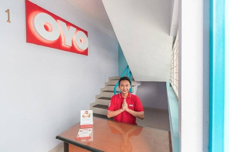 Super Oyo 478 Balcon Biru