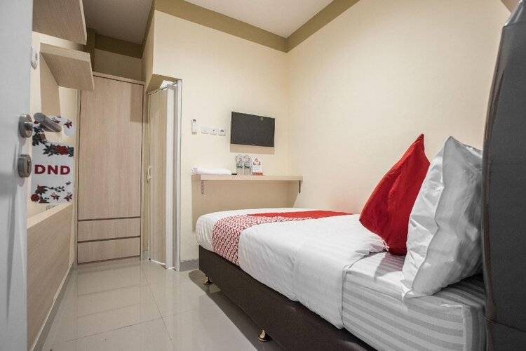Super Oyo 478 Balcon Biru