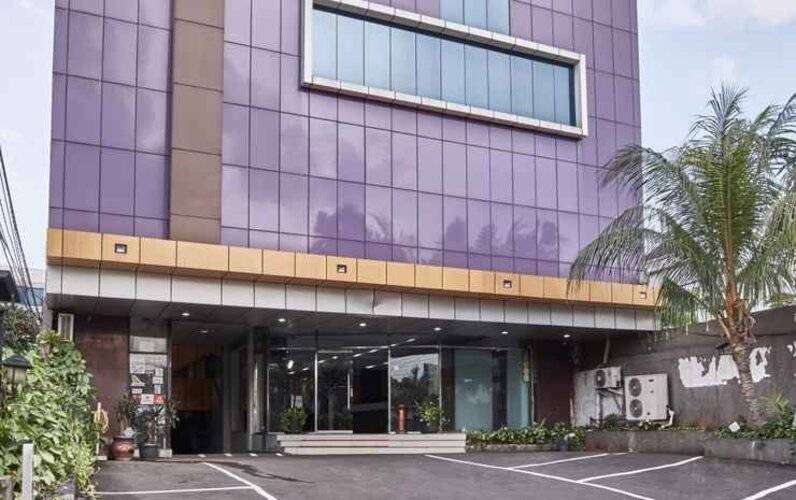 Alma Hotel