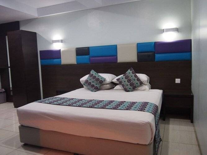 Alma Hotel