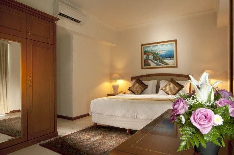 The Residences At Puri Casablanca