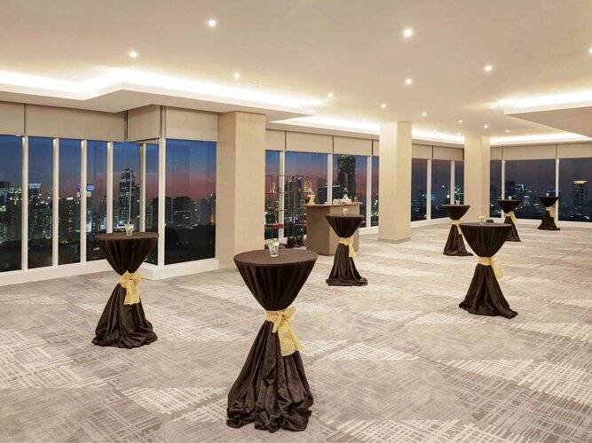 Novotel Jakarta Cikini Hotel