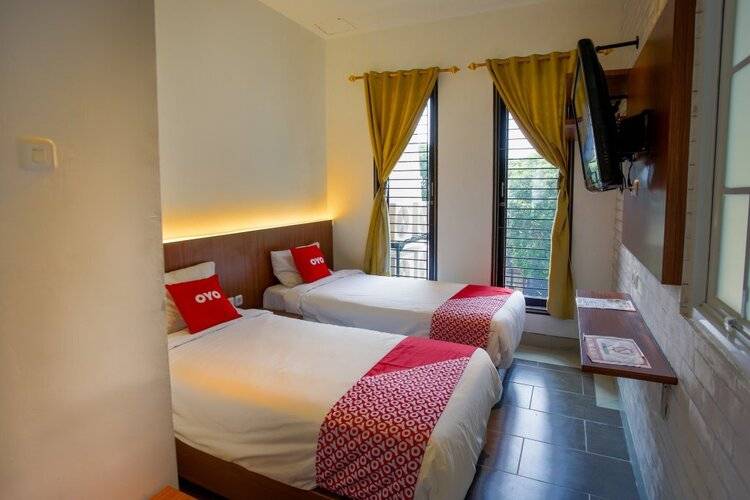 Oyo 3109 Point Inn