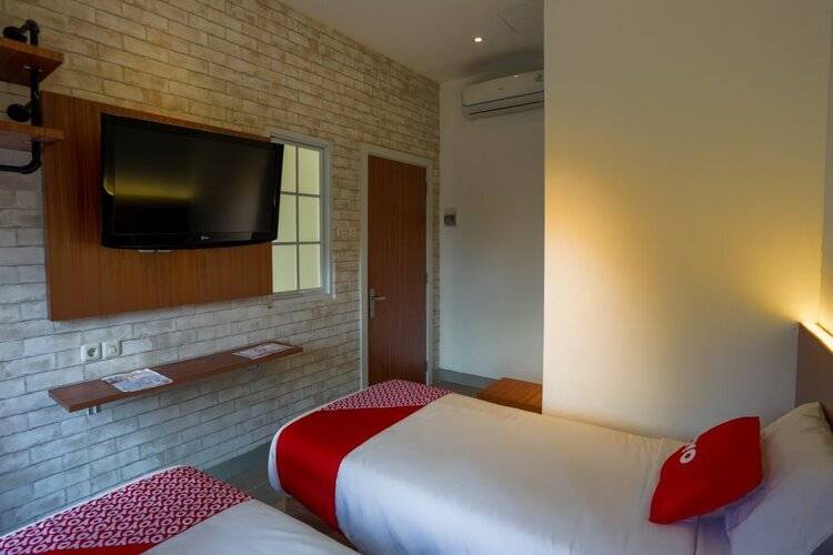 Oyo 3109 Point Inn