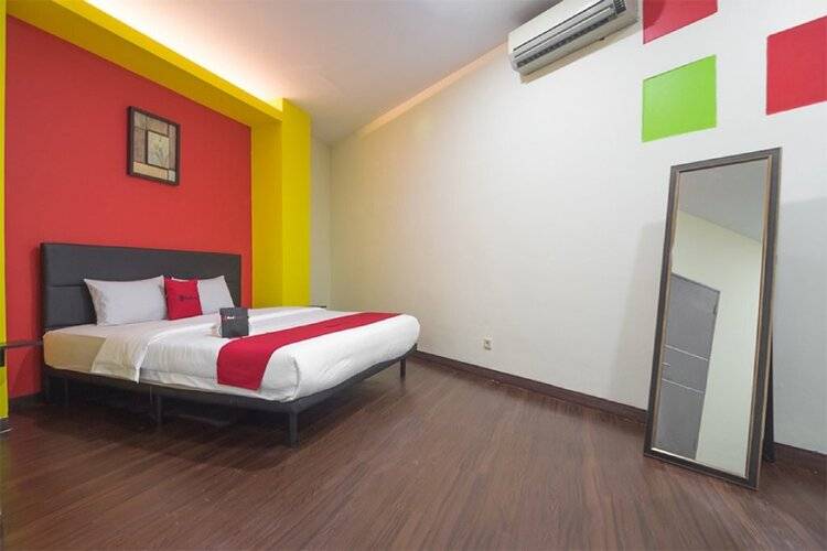 Reddoorz Near Itc Mangga Dua