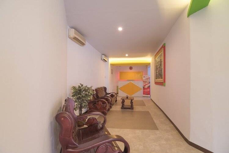 Reddoorz Near Itc Mangga Dua