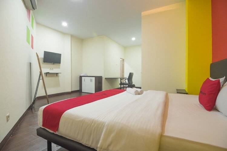 Reddoorz Near Itc Mangga Dua