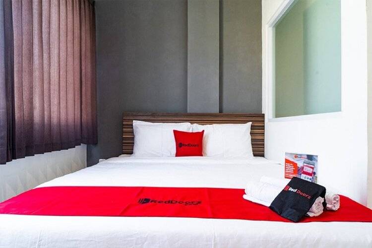 Reddoorz Near Seasons City Mall