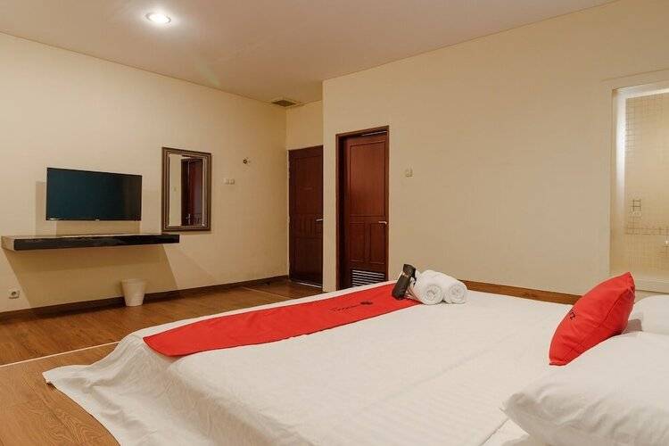 Reddoorz Plus Near Dunia Fantasi Ancol