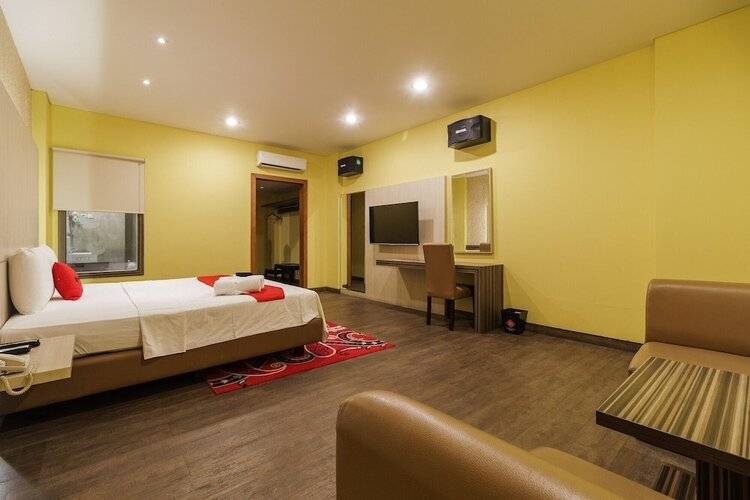 Reddoorz Plus Near Dunia Fantasi Ancol