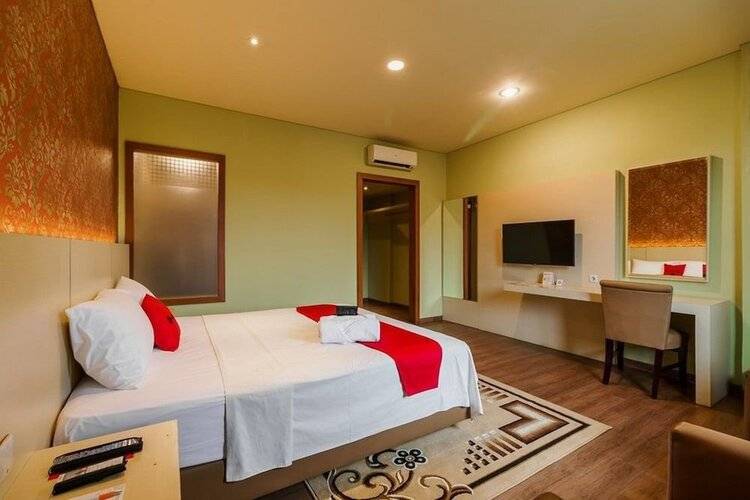 Reddoorz Plus Near Dunia Fantasi Ancol