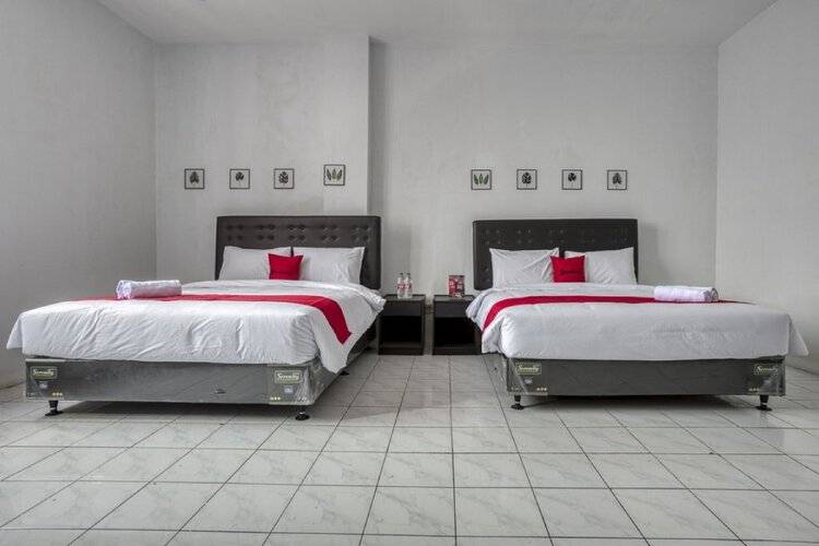 Reddoorz Plus Near Jakarta Kota Station