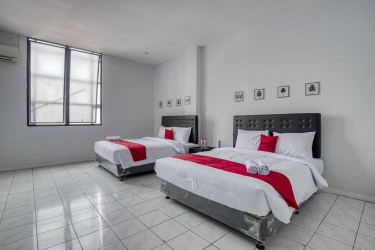 Reddoorz Plus Near Jakarta Kota Station