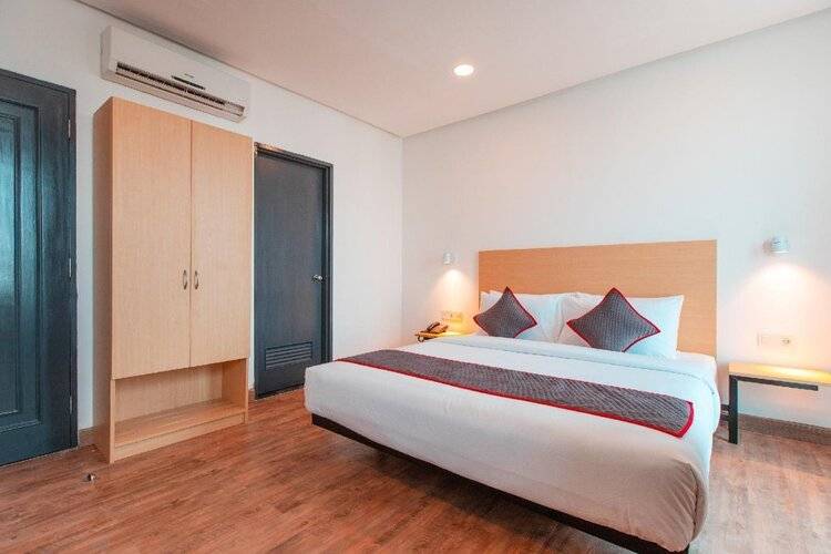 Super Oyo Townhouse 1 Hotel Salemba