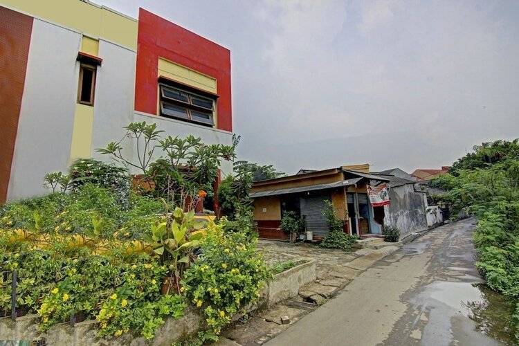 Oyo 90268 Aliyah Syariah