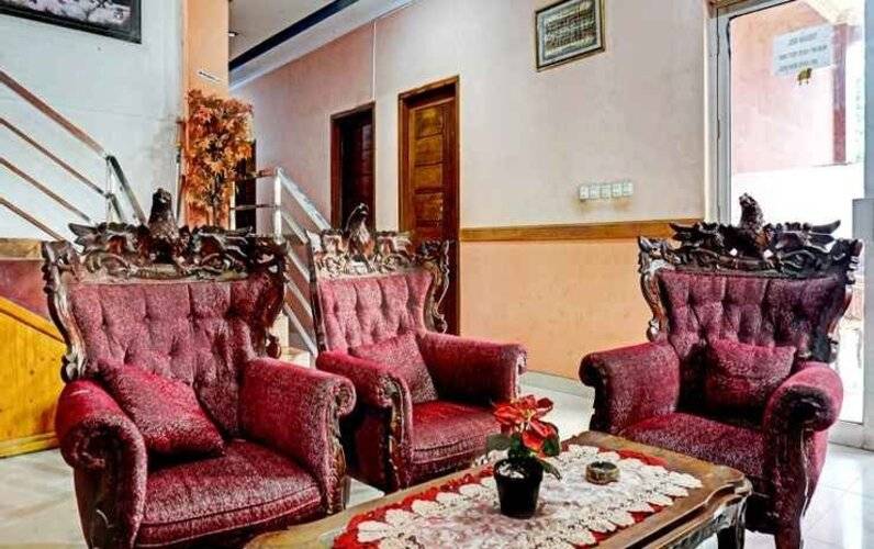 Oyo 90268 Aliyah Syariah