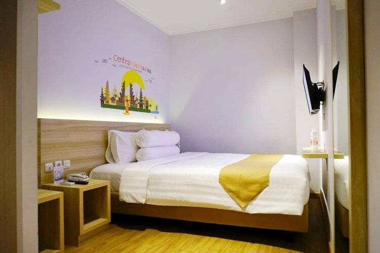 Central Front One Inn Jakarta Airport
