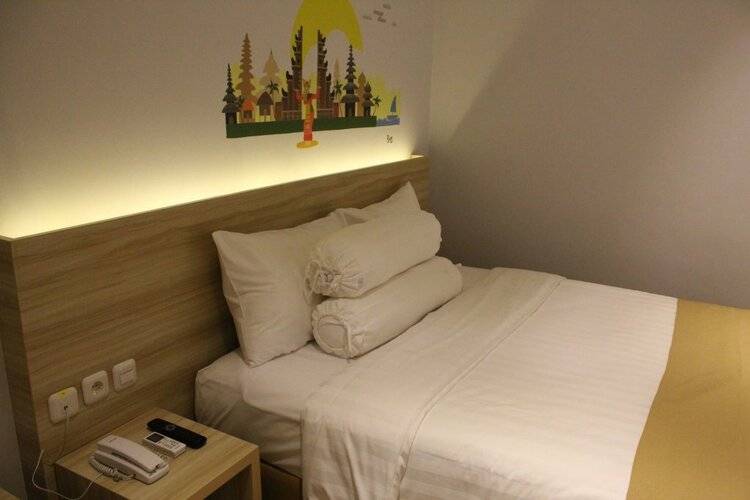 Central Front One Inn Jakarta Airport
