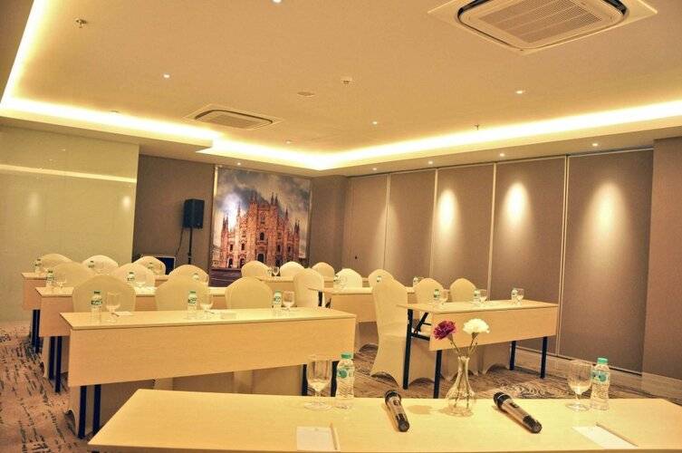 Grand Picasso Hotel