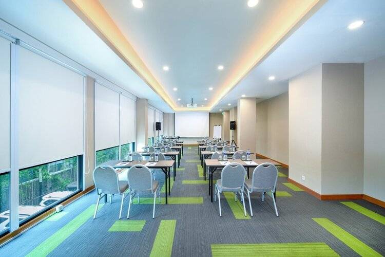 Holiday Inn Express Jakarta Matraman, An Ihg Hotel - Chse Certified