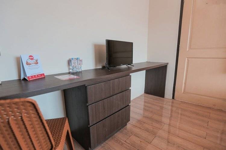Oyo 141 Fatmawati Cozy Residence
