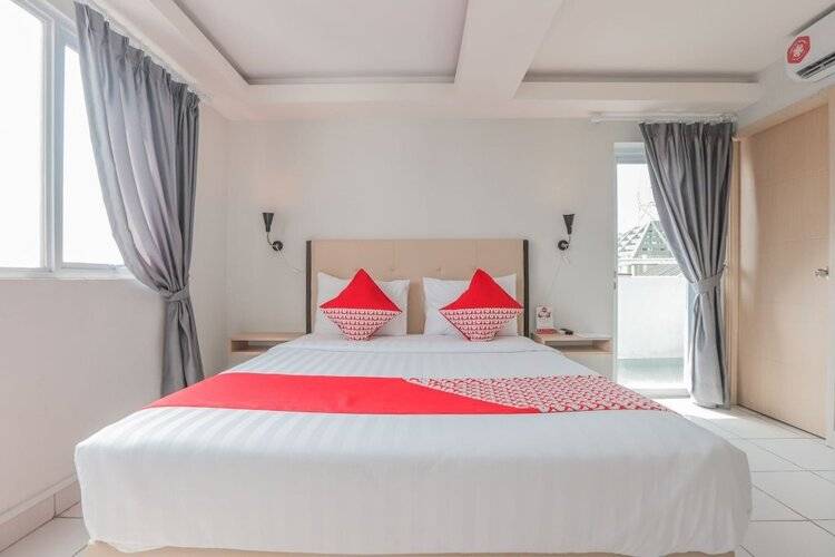 Flagship 210 Amethyst Kemayoran