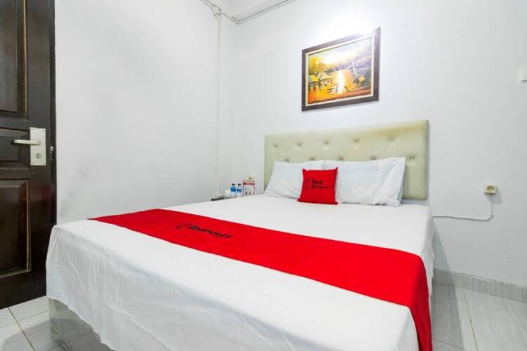 Reddoorz Near Gajah Mada Plaza 2