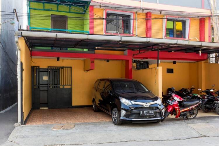 Reddoorz Near Gajah Mada Plaza 2