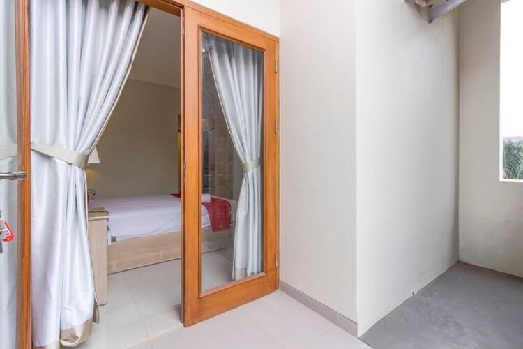 Reddoorz Premium Near Ragunan Zoo 2
