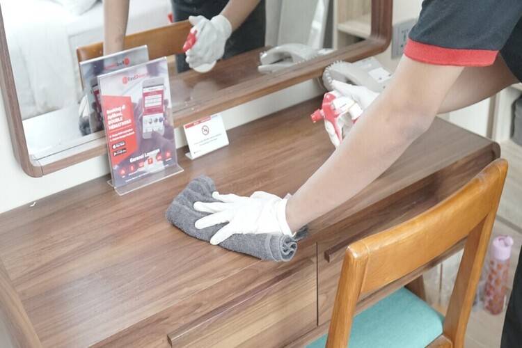 Reddoorz Premium Near Ragunan Zoo 2