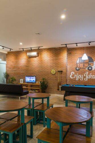 Wonderloft Hostel