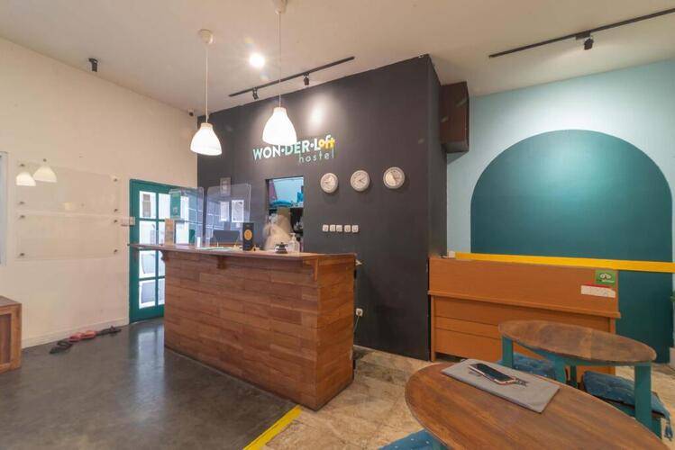 Wonderloft Hostel