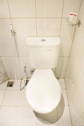 Oyo 148 Cempaka Place Homestay Near Jakarta Islamic Hospital