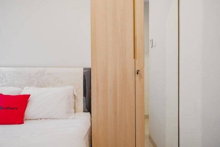 Reddoorz Plus Near Soekarno Hatta Airport Taman Mahkota