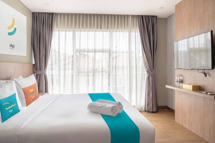 Sans Hotel Puri Indah Jakarta