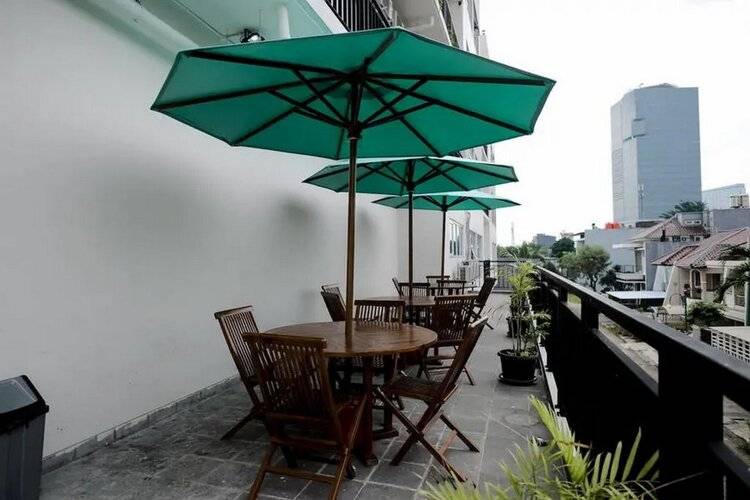 Sans Hotel Puri Indah Jakarta