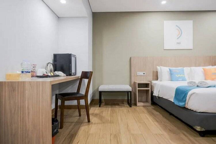 Sans Hotel Puri Indah Jakarta