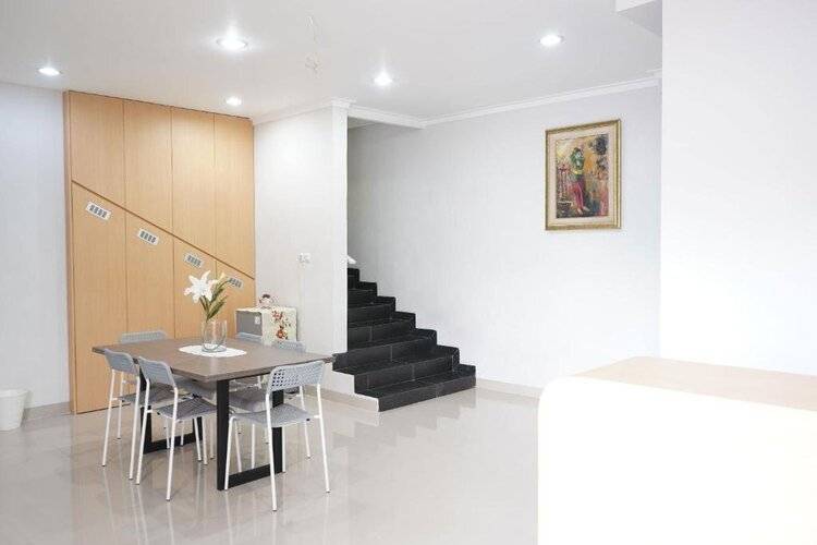 Urooms Senayan