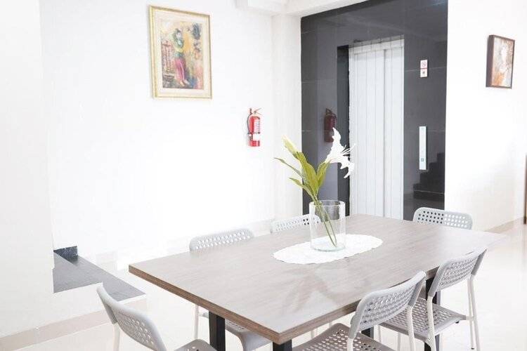 Urooms Senayan