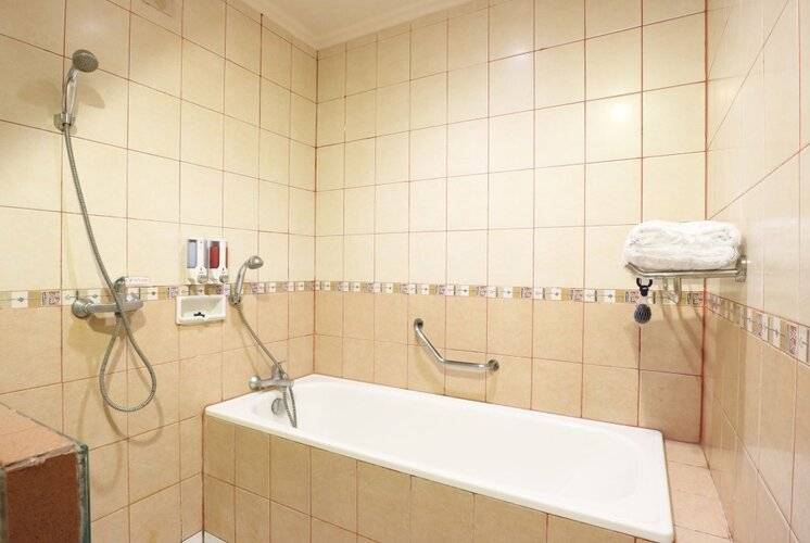 678 Cawang Hotel
