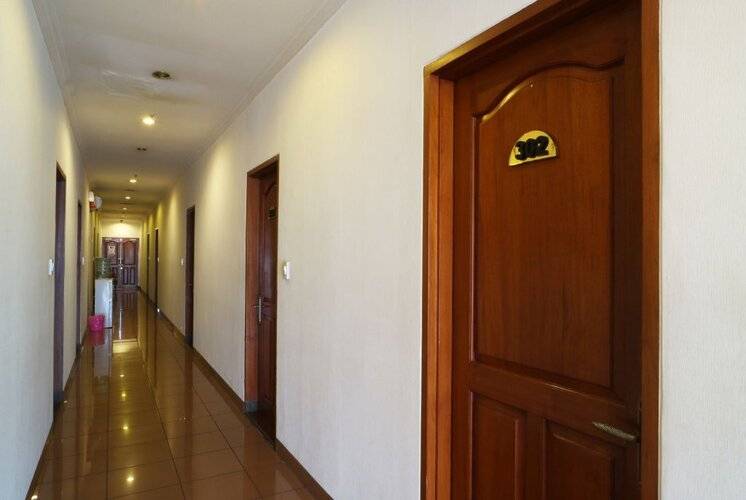 678 Cawang Hotel