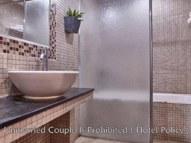 Alia Pasar Baru Hotel
