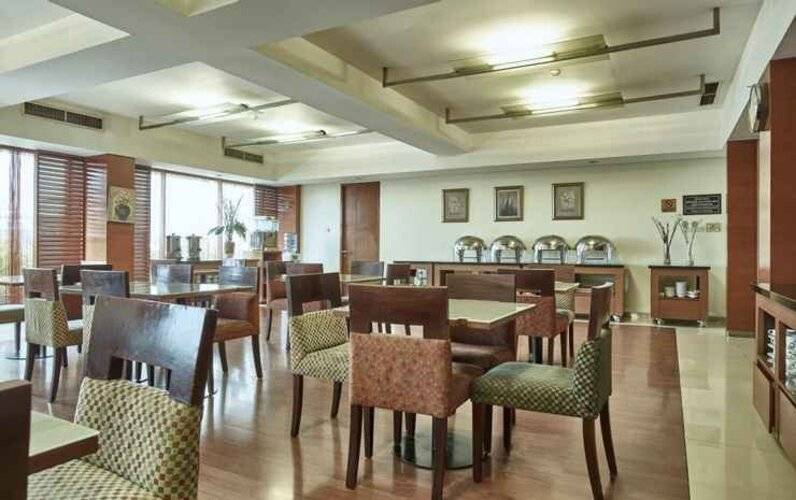 Alia Pasar Baru Hotel
