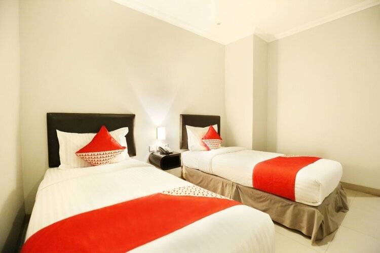 Oyo 136 Manggis Inn