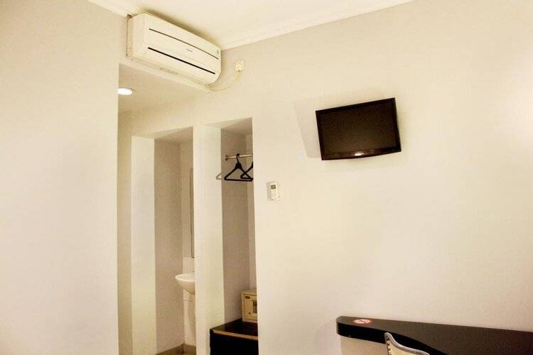 Oyo 136 Manggis Inn