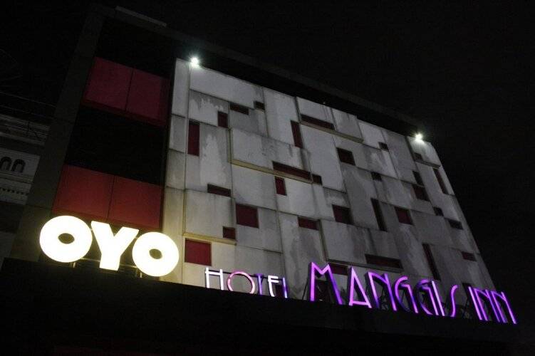 Oyo 136 Manggis Inn