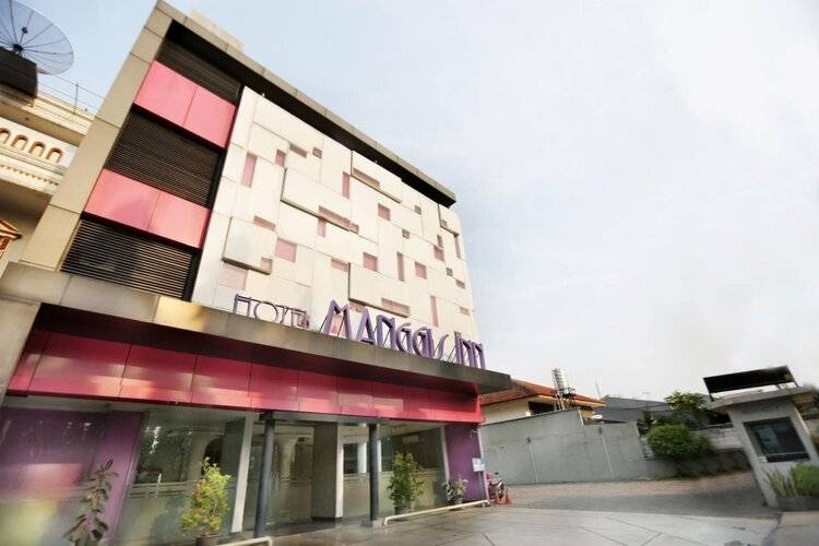Oyo 136 Manggis Inn