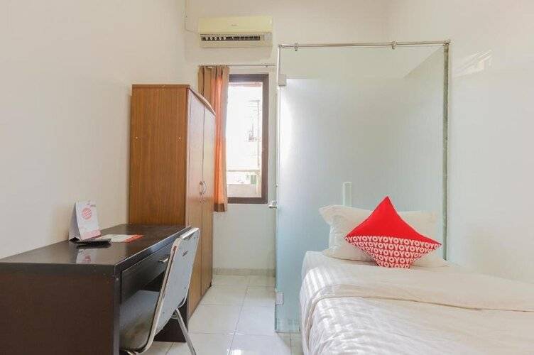 Oyo 866 Idola Residence