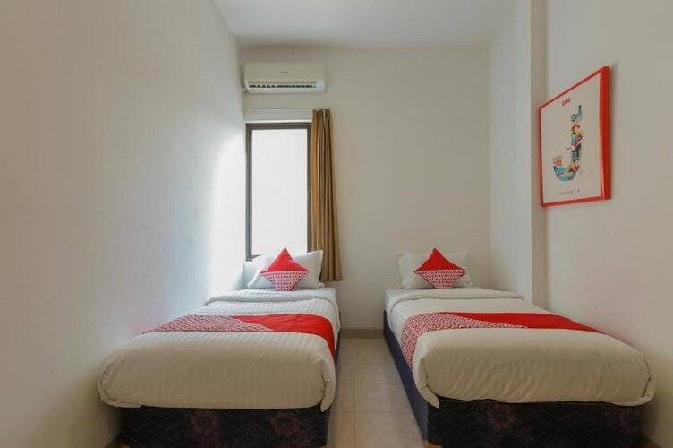 Oyo 866 Idola Residence