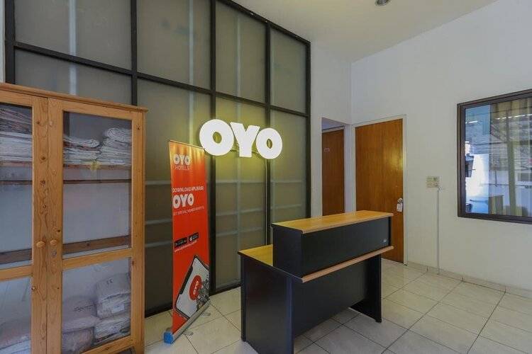 Oyo 866 Idola Residence